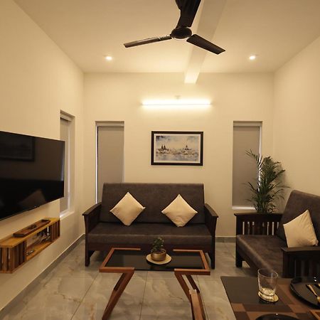 Indigo Springs Daire Thiruvananthapuram Dış mekan fotoğraf